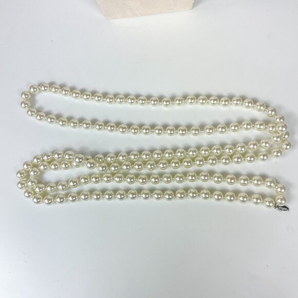 Chicos Faux Pearl Glass Beads Knotted 32 Opera Necklace Long - Picture 4 of 4